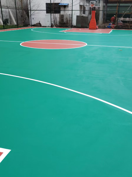 同安 球场长期使用易出现地面开裂